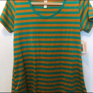 XS LuLaRoe Classic T